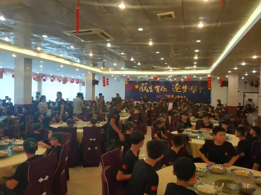深圳青少年军事夏令营